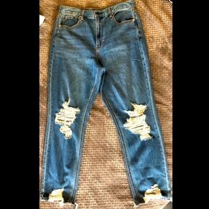 American Eagle Outfitters Mom Jean